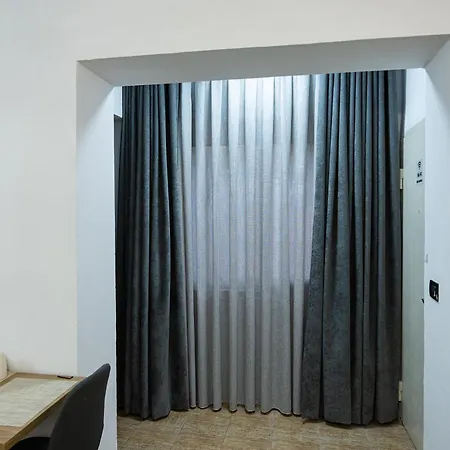 شقة Center *